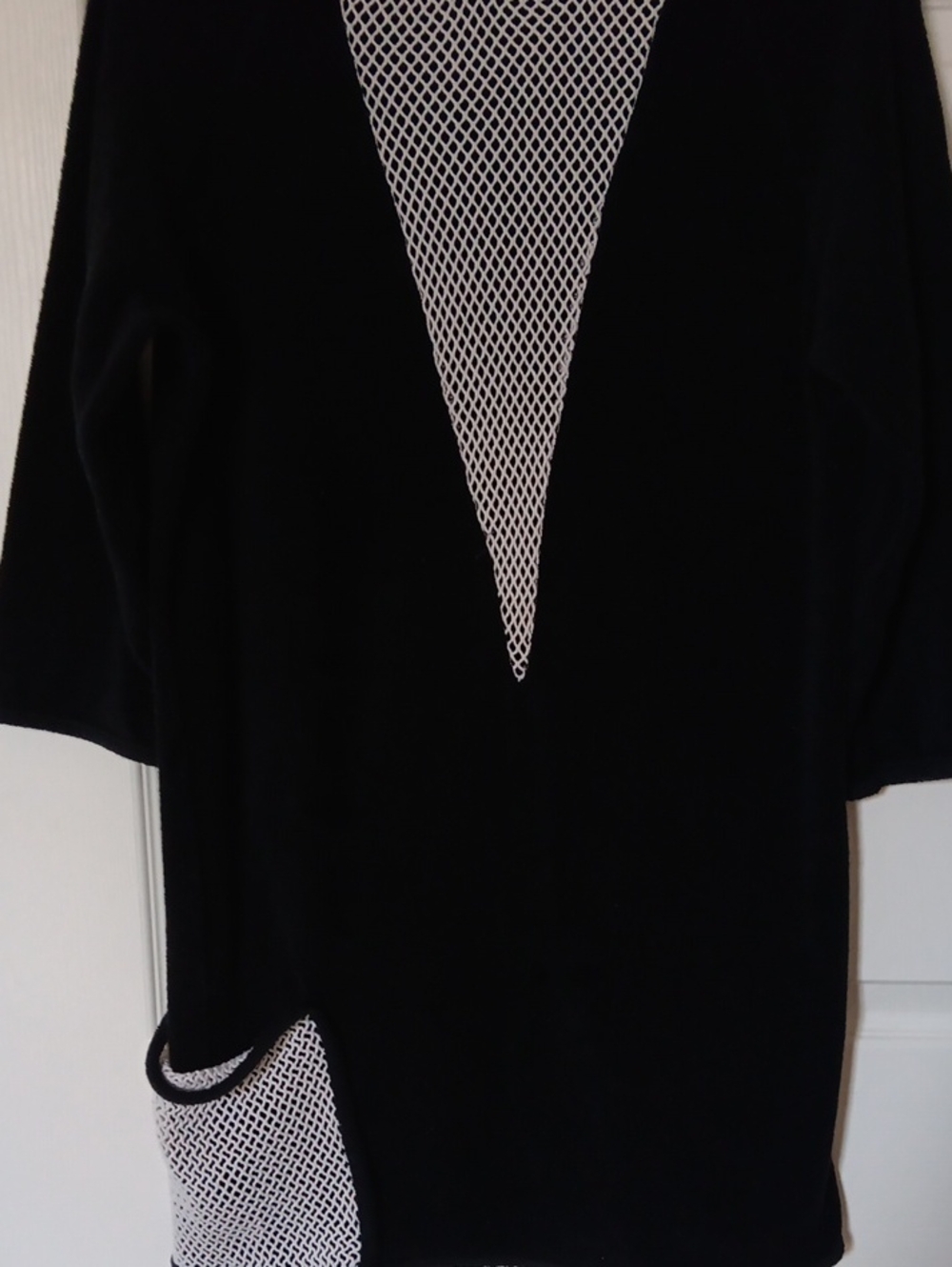 Source Unknown Black V-Neck In Terry Cloth,with White Mesh Inset.Size Small